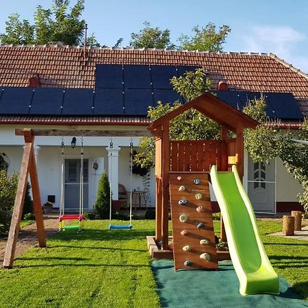 Harmónia Parasztház és Apartman Poroszló Extérieur photo