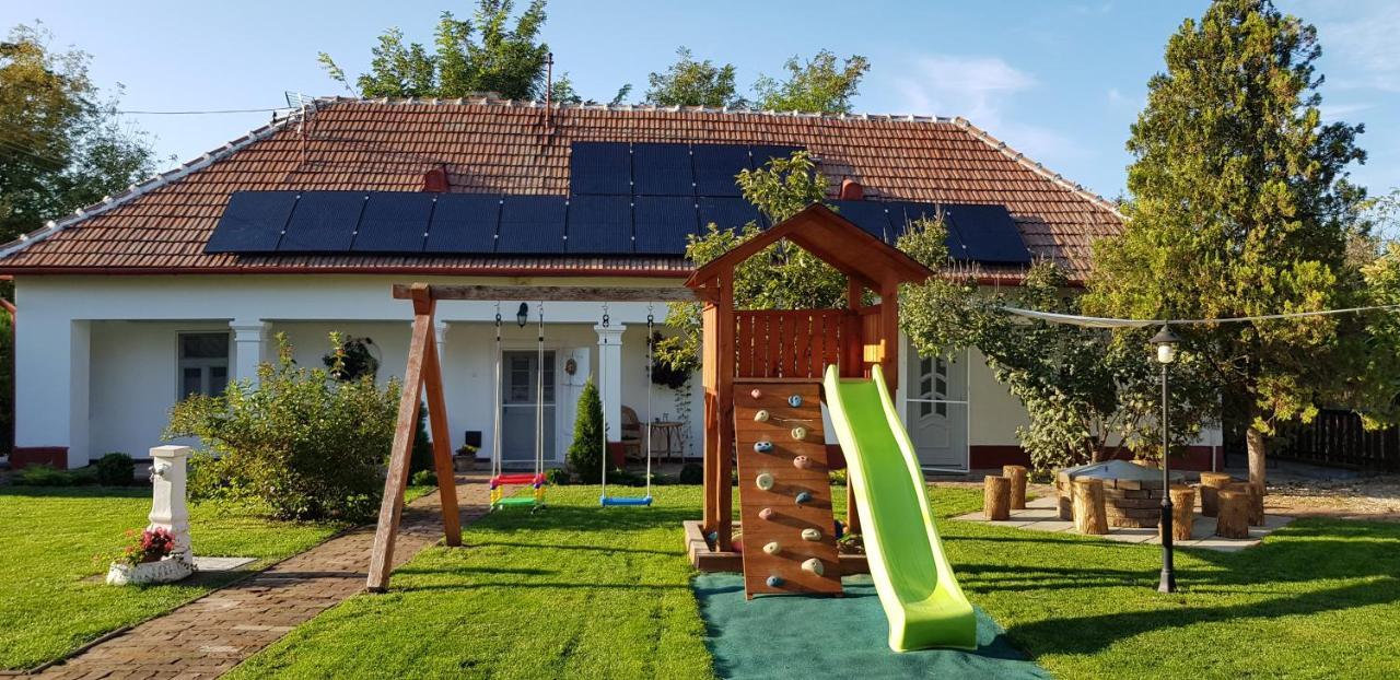 Harmónia Parasztház és Apartman Poroszló Extérieur photo