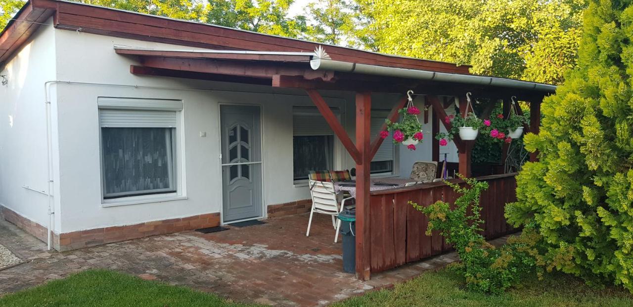 Harmónia Parasztház és Apartman Poroszló Extérieur photo