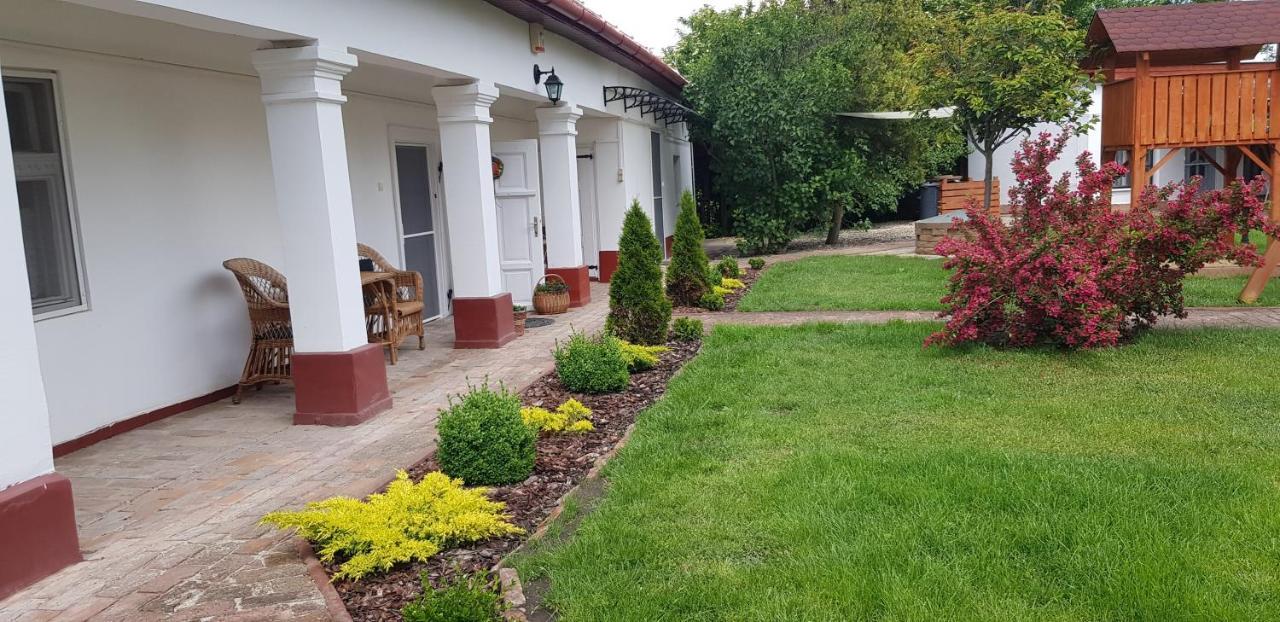Harmónia Parasztház és Apartman Poroszló Extérieur photo