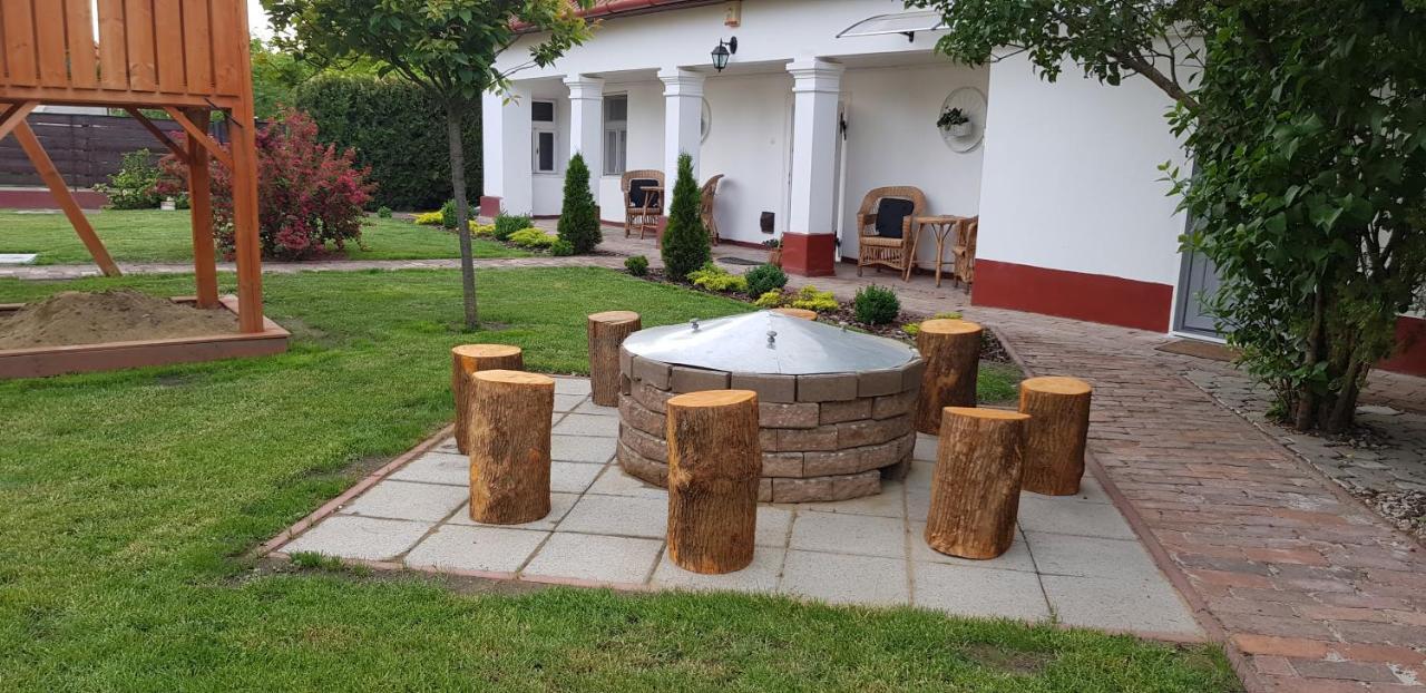 Harmónia Parasztház és Apartman Poroszló Extérieur photo